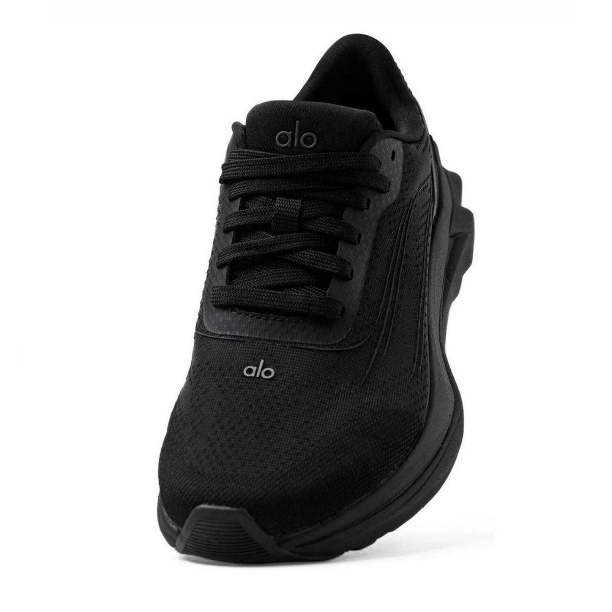 alo yoga runner trainer all black
