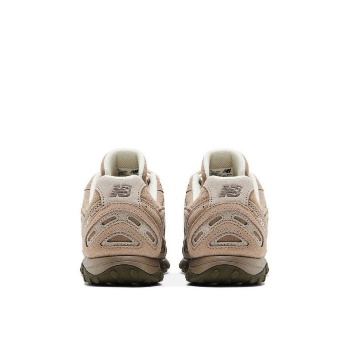 New Balance 204L
Mushroom Arid Stone sneakers