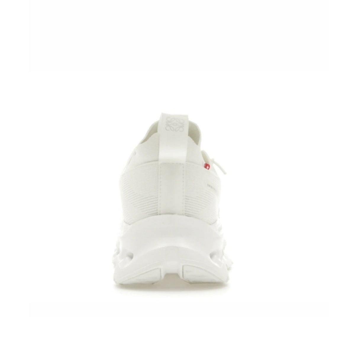 on running cloudtilt loewe All white