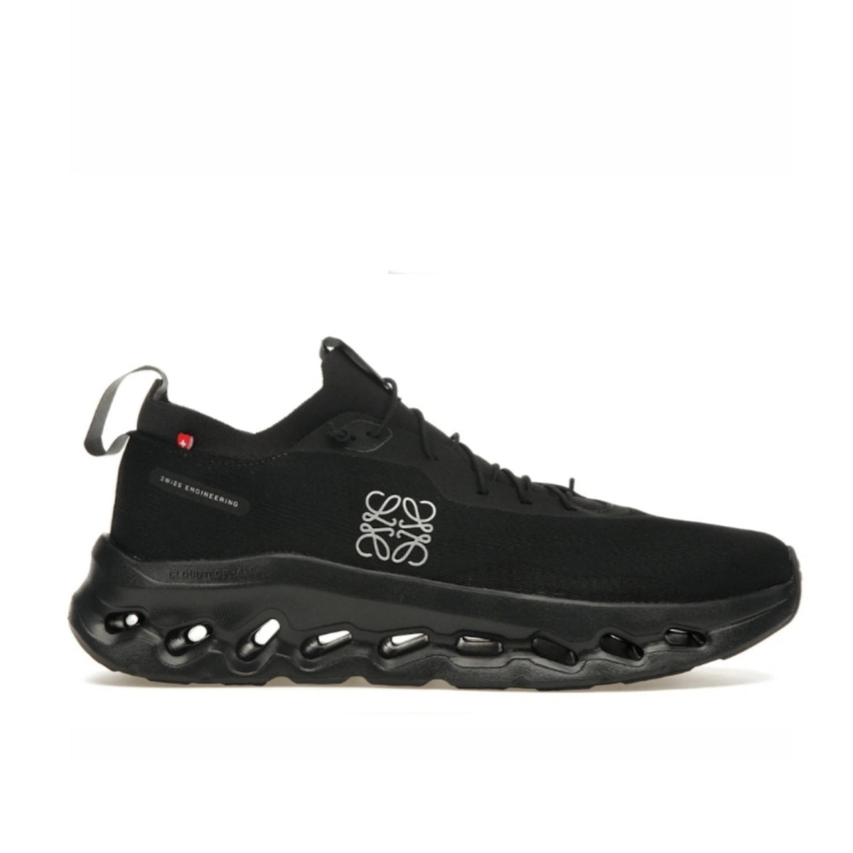 on running cloudtilt loewe All black