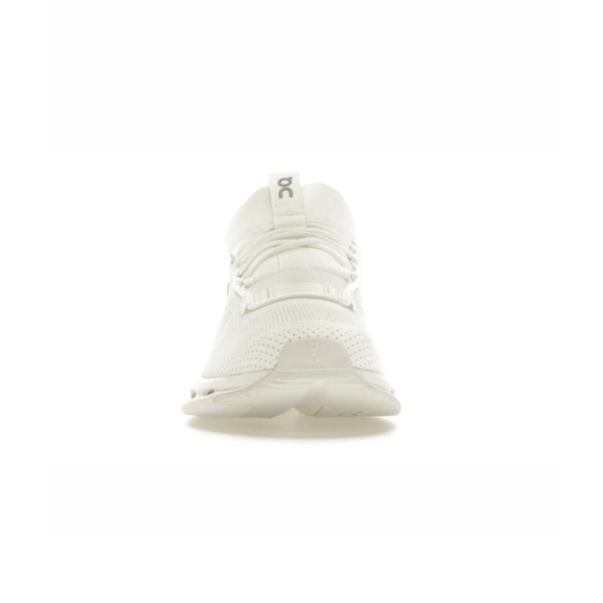 on running cloudnova all white