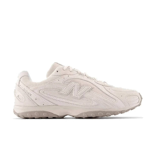 New Balance 204L
Timberwolf sneakers