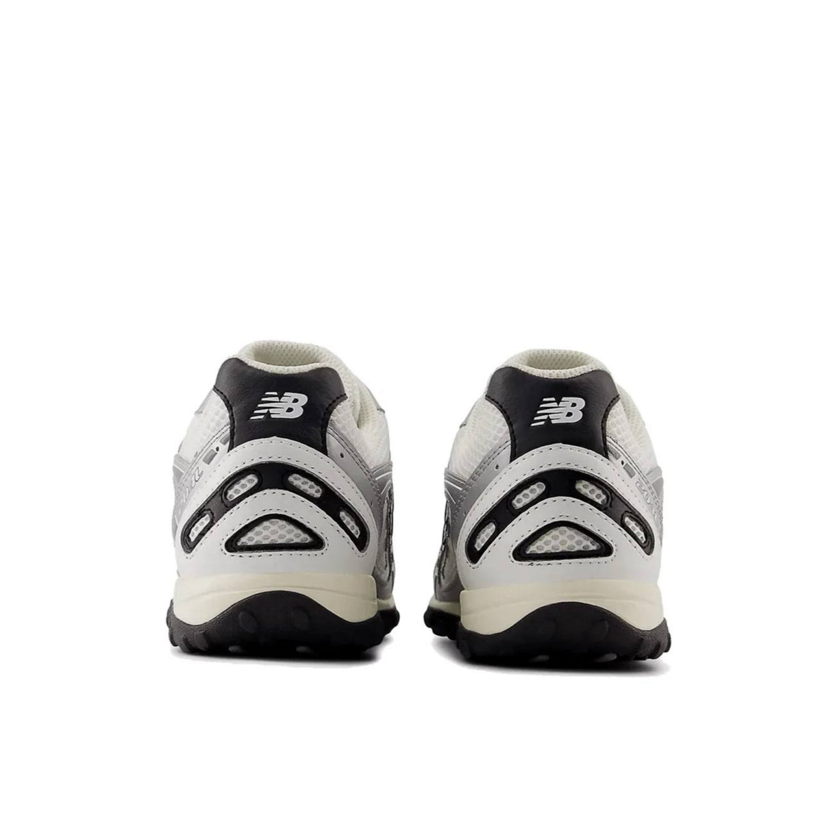 New Balance 204L
Silver Metallic Black sneakers