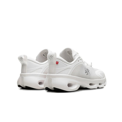 On cloud running Solo X loewe  shoes in white