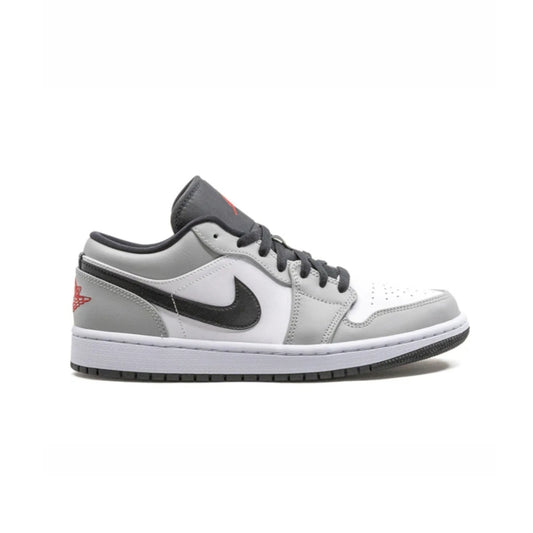 Air Jordan 1 low light smoke grey
