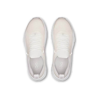 On cloud x Zendaya Cloudtilt Moon White running shoes