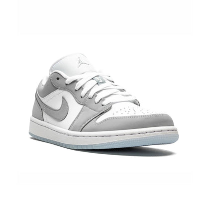 Air Jordan 1 low wolf grey