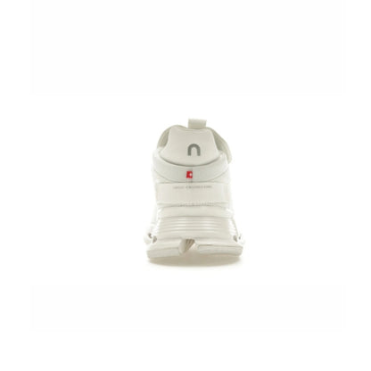 on running cloudnova all white