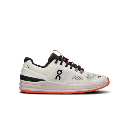On running The Roger Pro Clay Court Shoe Women-White,Dark Blue
