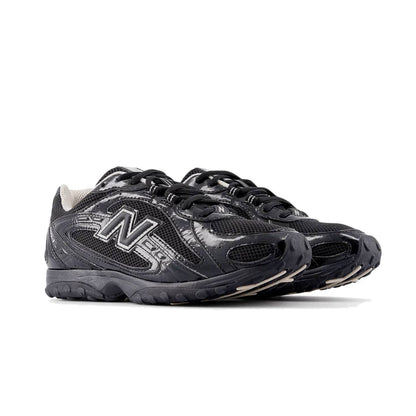 New Balance 204L
Black Timberwolf sneakers
