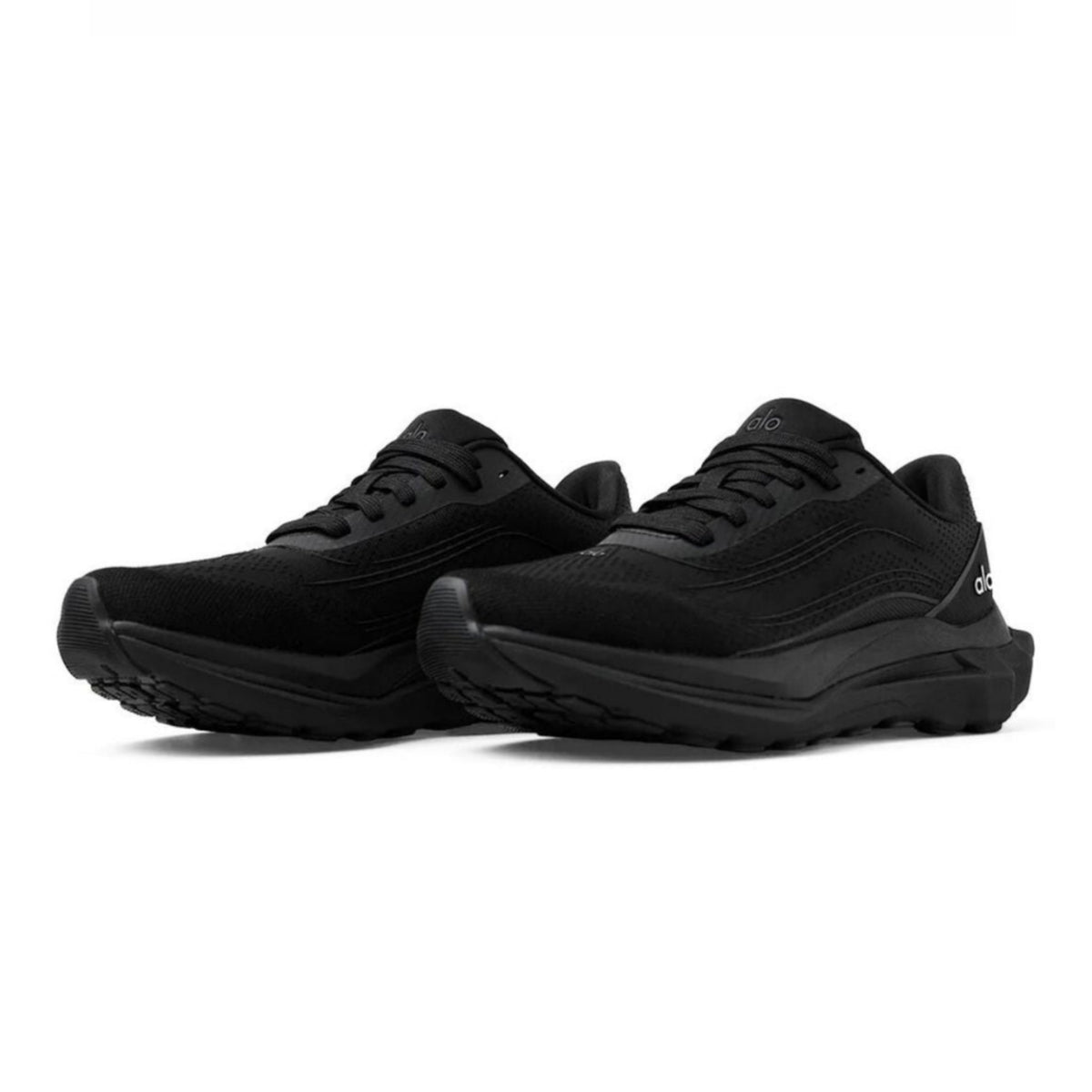 alo yoga runner trainer all black